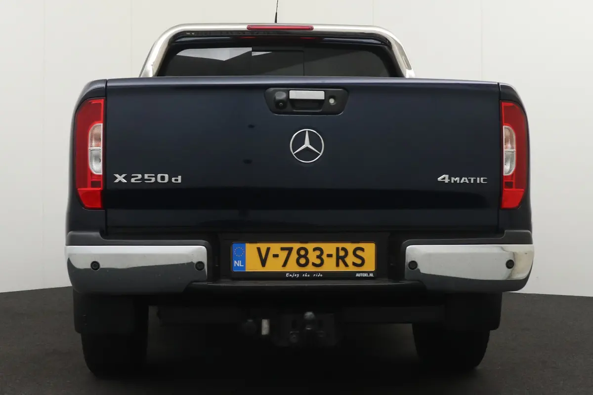 250d 190 PK Aut. 4-MATIC 3500 KG Trekhaak Leder 19'LMV Camera