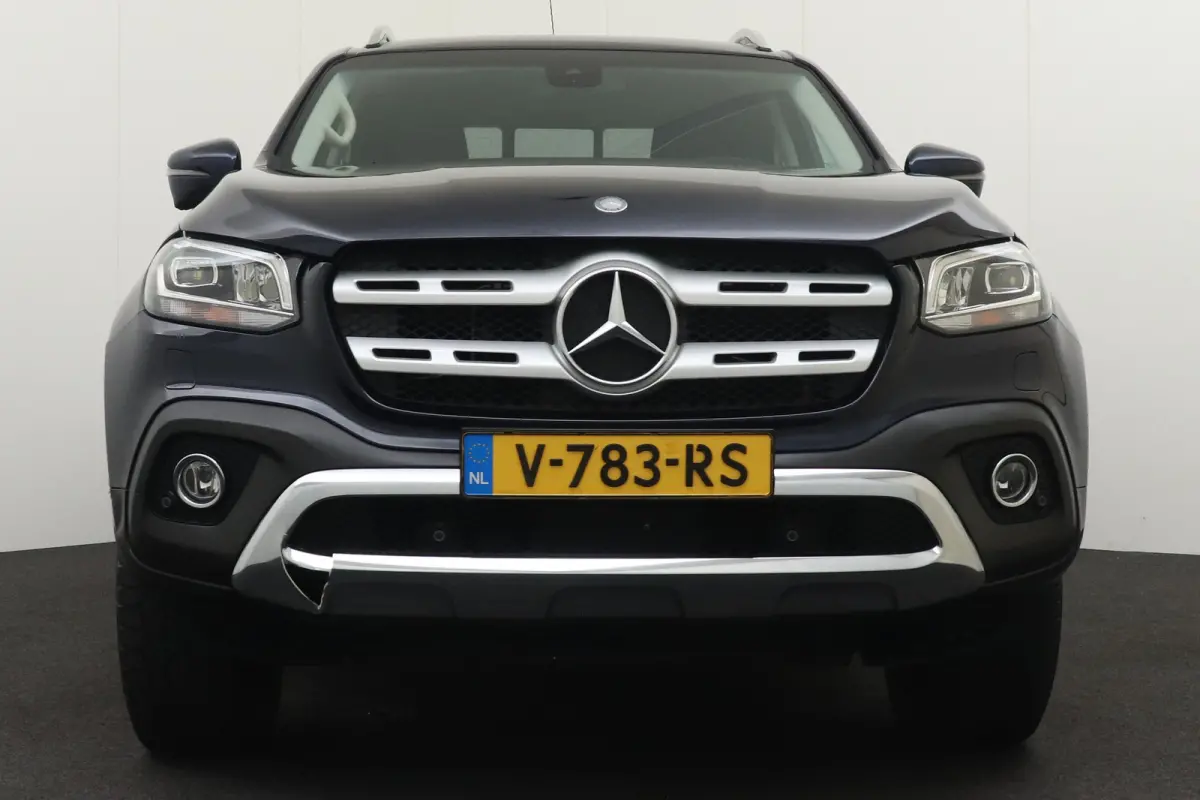 250d 190 PK Aut. 4-MATIC 3500 KG Trekhaak Leder 19'LMV Camera