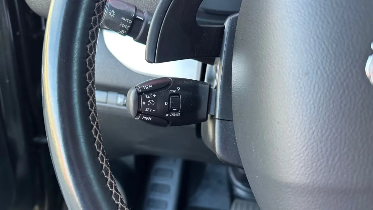 2.0 BlueHDI 180 S&S L2 | Apple Carplay / Android Auto | Achteruitrij Camera | Cruise Control | Climate Control | 2 zitplaatsen rechtsvoor | Anti Blokkeer Systeem | Bandenspanningscontrolesys