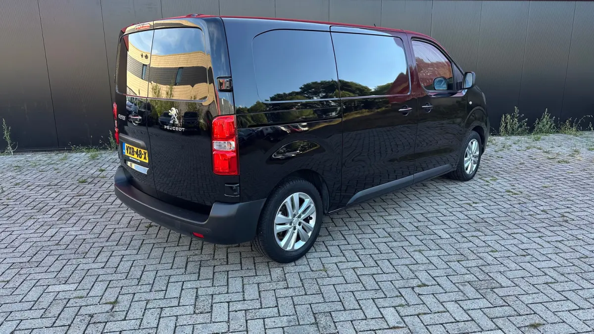 2.0 BlueHDI 180 S&S L2 | Apple Carplay / Android Auto | Achteruitrij Camera | Cruise Control | Climate Control | 2 zitplaatsen rechtsvoor | Anti Blokkeer Systeem | Bandenspanningscontrolesys