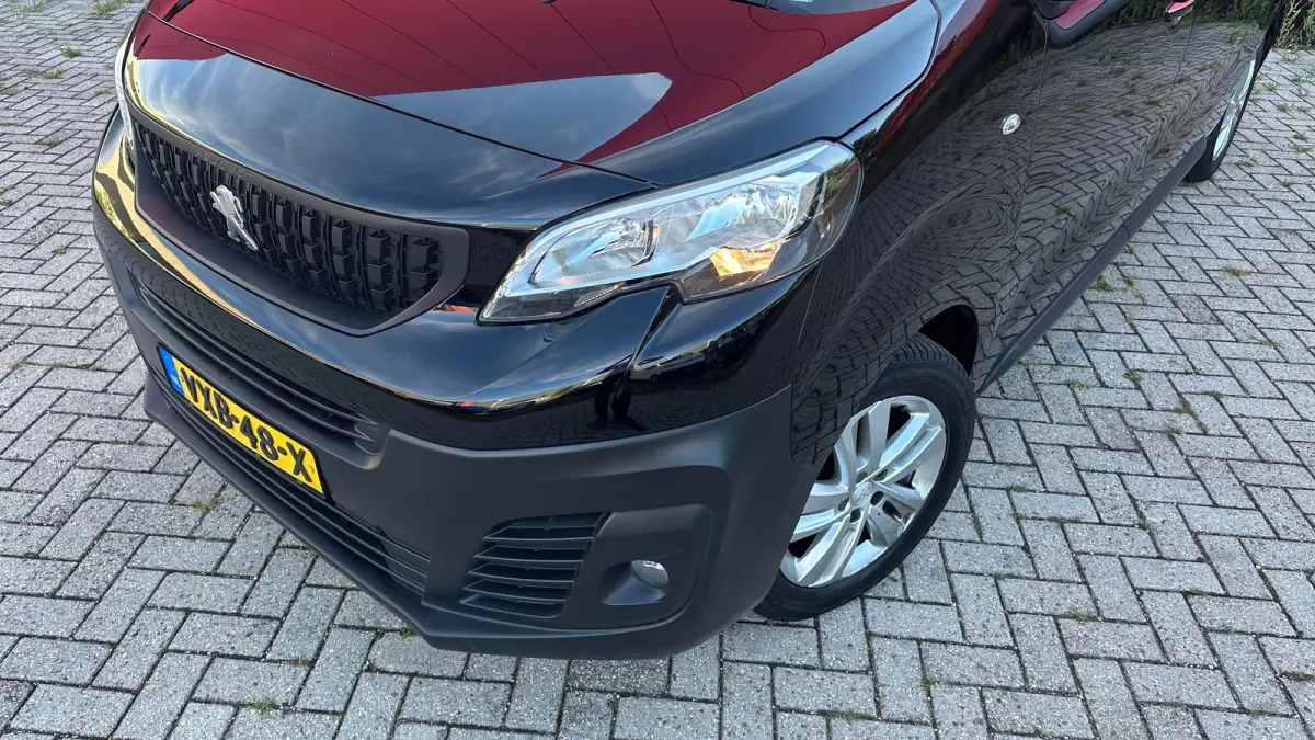 2.0 BlueHDI 180 S&S L2 | Apple Carplay / Android Auto | Achteruitrij Camera | Cruise Control | Climate Control | 2 zitplaatsen rechtsvoor | Anti Blokkeer Systeem | Bandenspanningscontrolesys