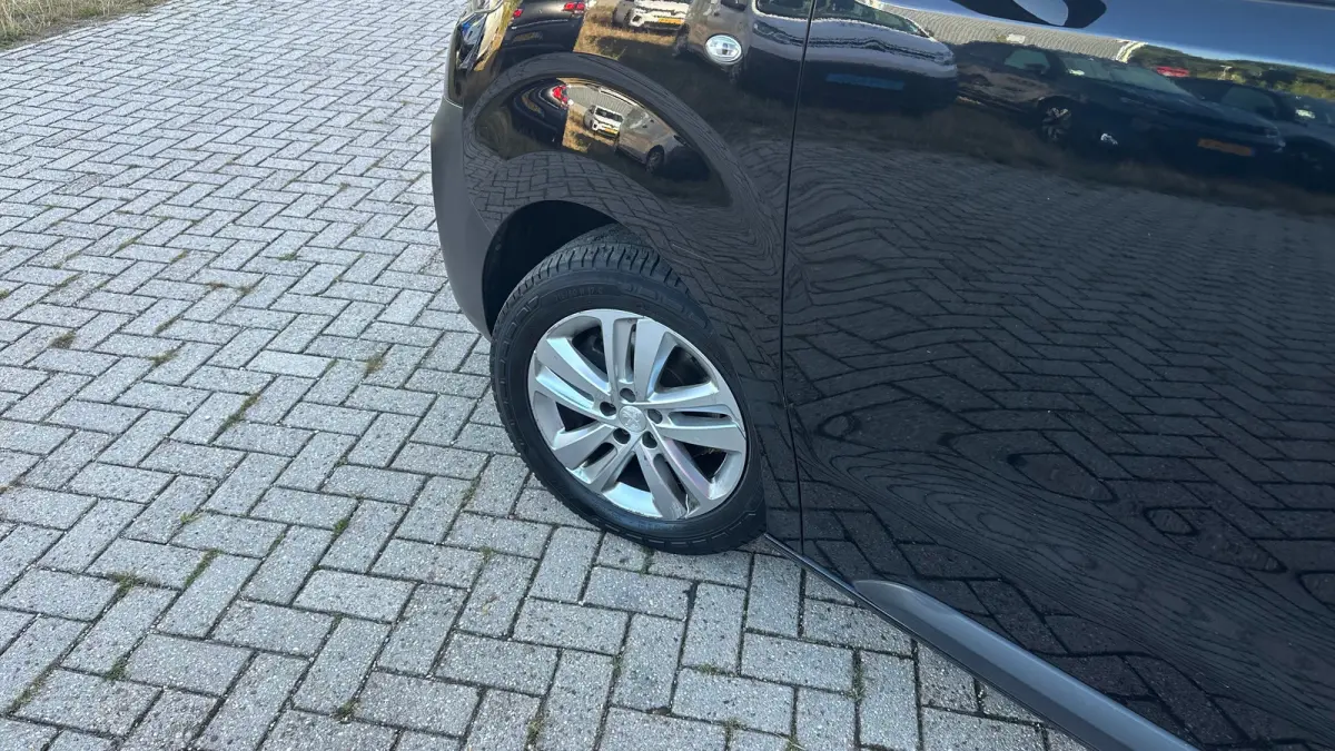 2.0 BlueHDI 180 S&S L2 | Apple Carplay / Android Auto | Achteruitrij Camera | Cruise Control | Climate Control | 2 zitplaatsen rechtsvoor | Anti Blokkeer Systeem | Bandenspanningscontrolesys