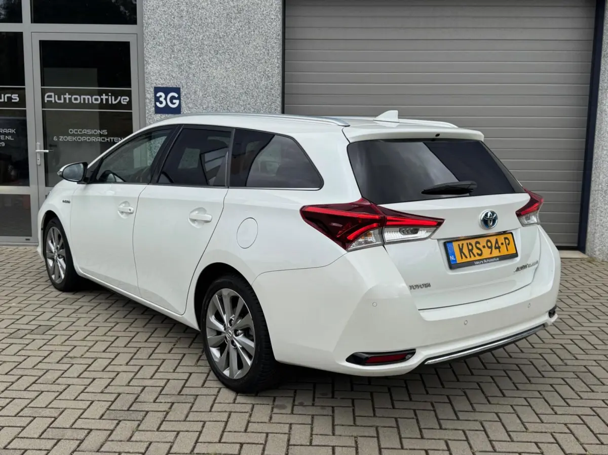 1.8 Hybrid Executive LED/Navi/Cruise/Camera/Stoelverw/Dealer onderhouden