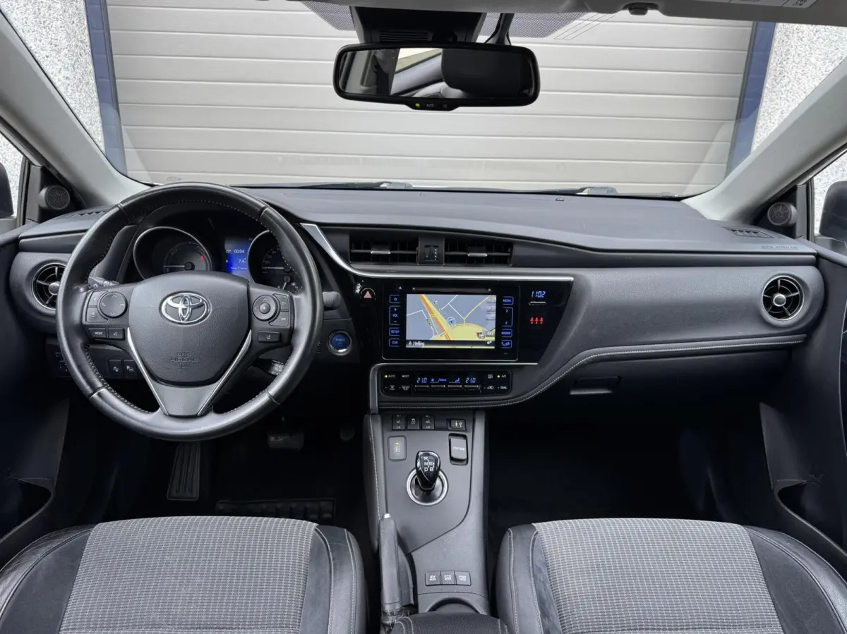 1.8 Hybrid Executive LED/Navi/Cruise/Camera/Stoelverw/Dealer onderhouden