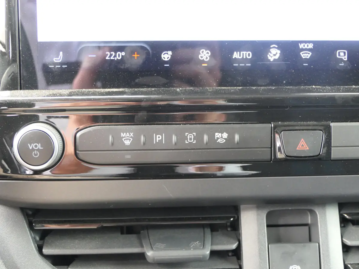 300 2.0 TDCI 170pk L2H1 Sport | Trekhaak | Camera | Betonplex | Navigatie | Stoelverwarming | Verwarmde Voorruit | 19 Inch