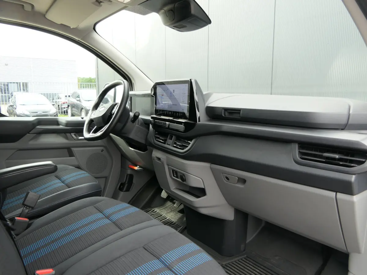 300 2.0 TDCI 170pk L2H1 Sport | Trekhaak | Camera | Betonplex | Navigatie | Stoelverwarming | Verwarmde Voorruit | 19 Inch