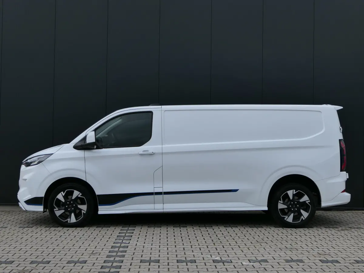 300 2.0 TDCI 170pk L2H1 Sport | Trekhaak | Camera | Betonplex | Navigatie | Stoelverwarming | Verwarmde Voorruit | 19 Inch