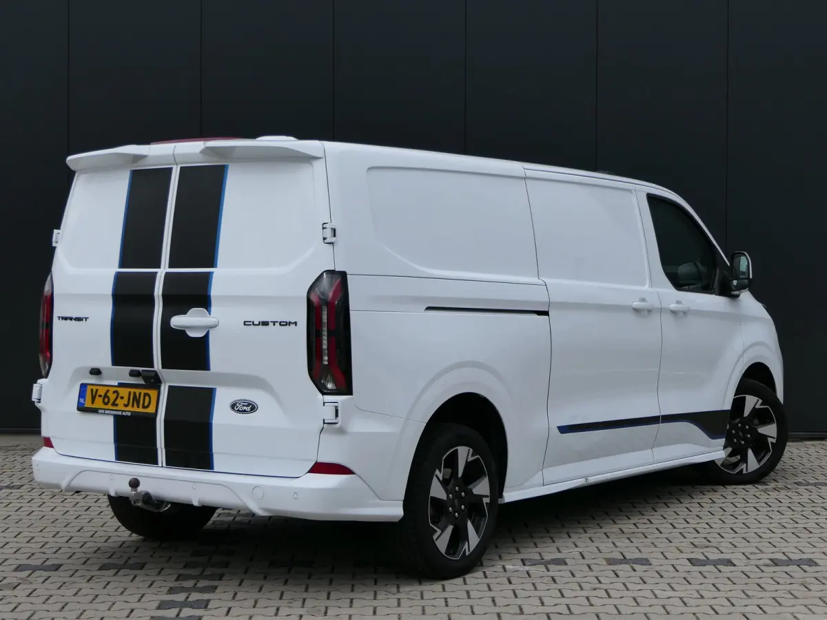 300 2.0 TDCI 170pk L2H1 Sport | Trekhaak | Camera | Betonplex | Navigatie | Stoelverwarming | Verwarmde Voorruit | 19 Inch