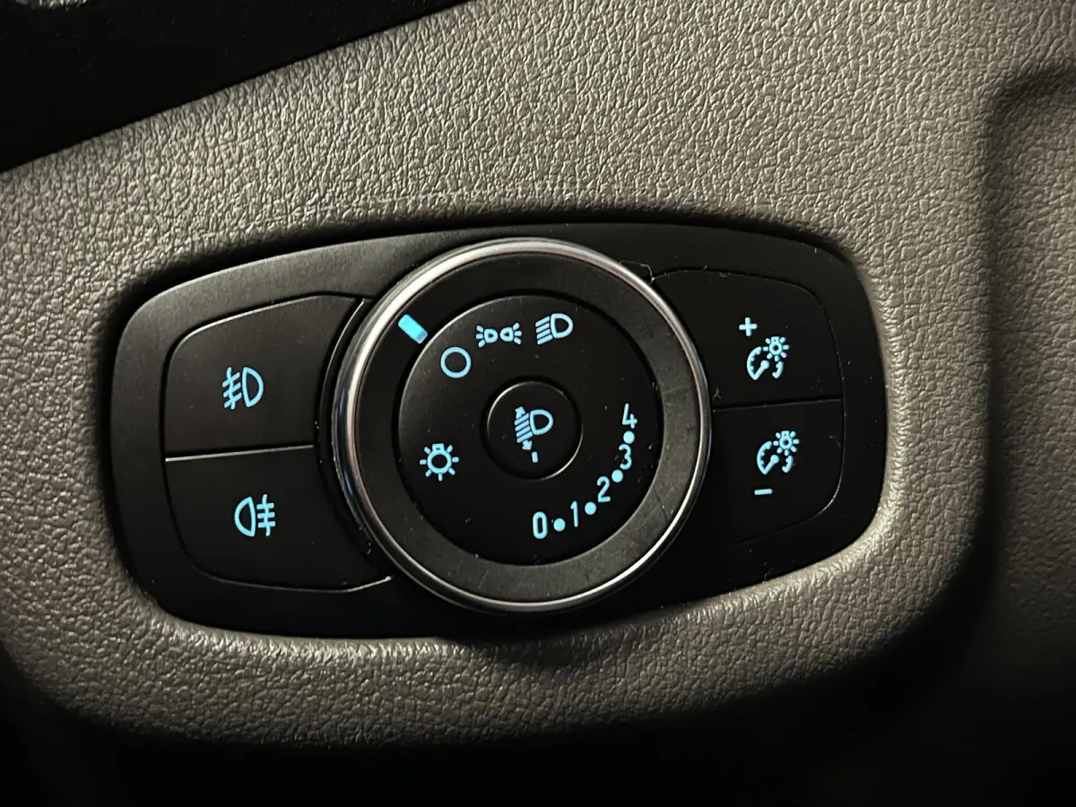 1.5 EcoBlue Automaat L2 Trend Navi Airco Parkeersensoren Cruise Control Camera