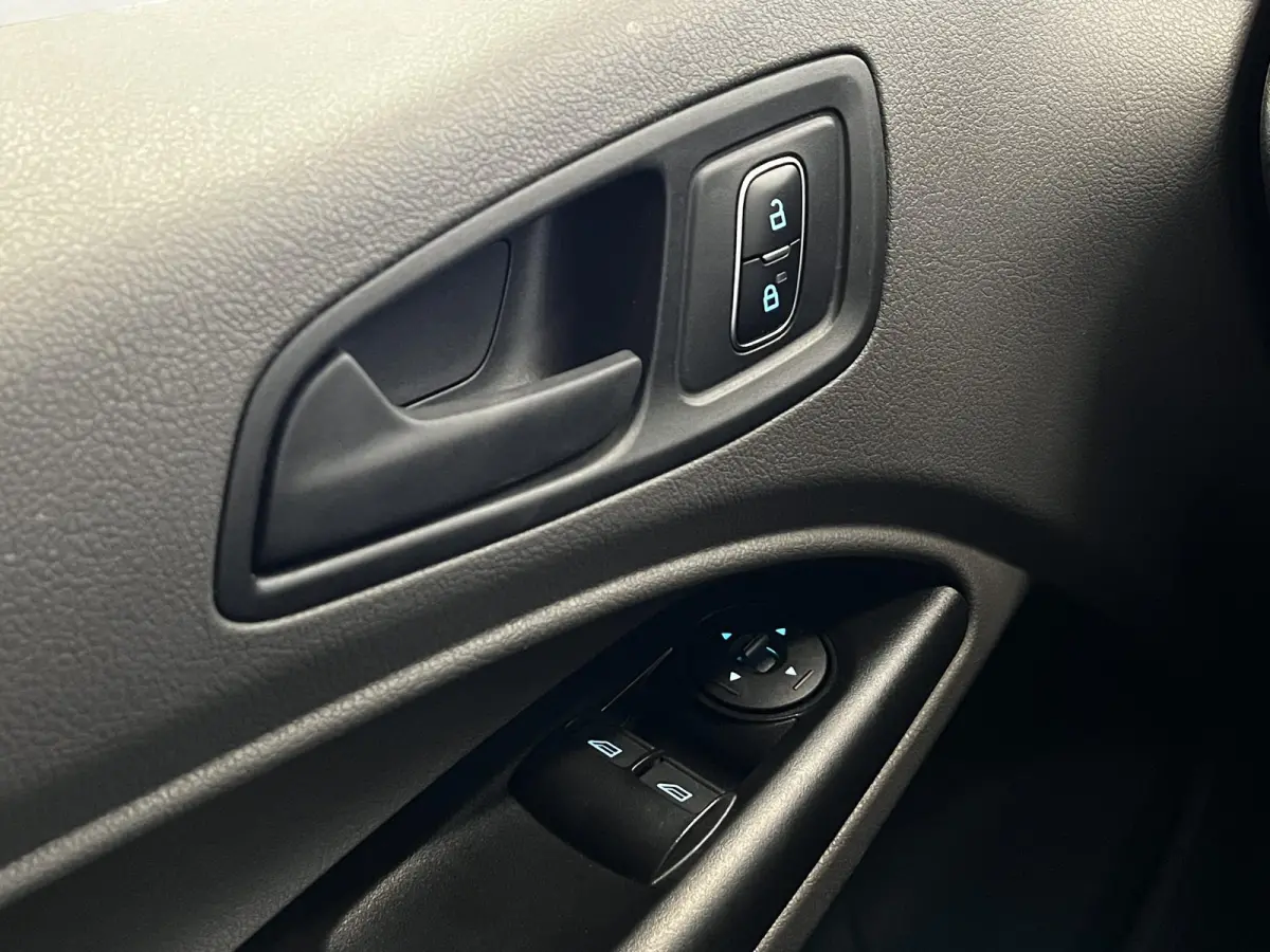 1.5 EcoBlue Automaat L2 Trend Navi Airco Parkeersensoren Cruise Control Camera
