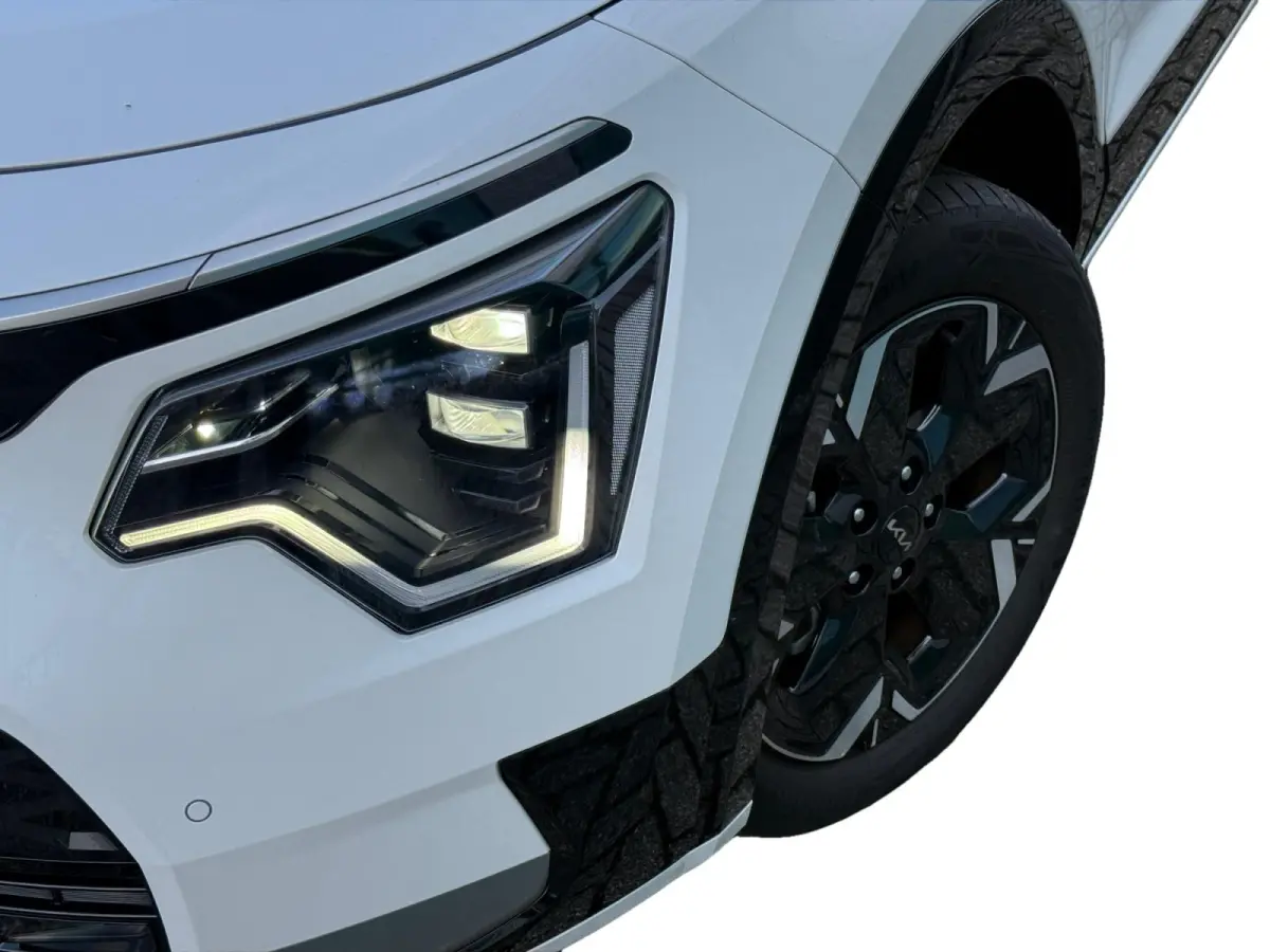 Edition Advanced 64.8 kWh | Camera | Keyless | Navi | Stoel + Stuurverwarming | Blindspot | Apple Carplay | Android Auto | Fabrieksgarantie t/m 03-2031 + 3 jaar verlengd tot 03-2034 |