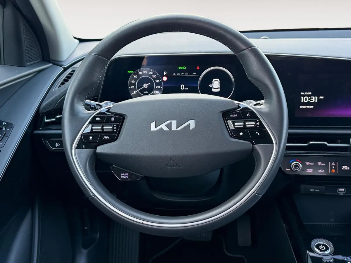 Edition Advanced 64.8 kWh | Camera | Keyless | Navi | Stoel + Stuurverwarming | Blindspot | Apple Carplay | Android Auto | Fabrieksgarantie t/m 03-2031 + 3 jaar verlengd tot 03-2034 |