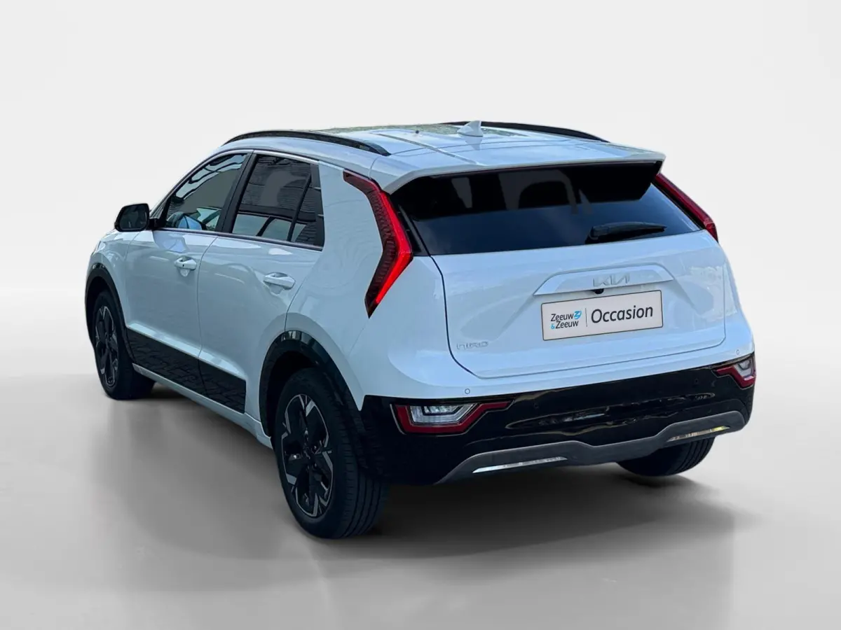 Edition Advanced 64.8 kWh | Camera | Keyless | Navi | Stoel + Stuurverwarming | Blindspot | Apple Carplay | Android Auto | Fabrieksgarantie t/m 03-2031 + 3 jaar verlengd tot 03-2034 |