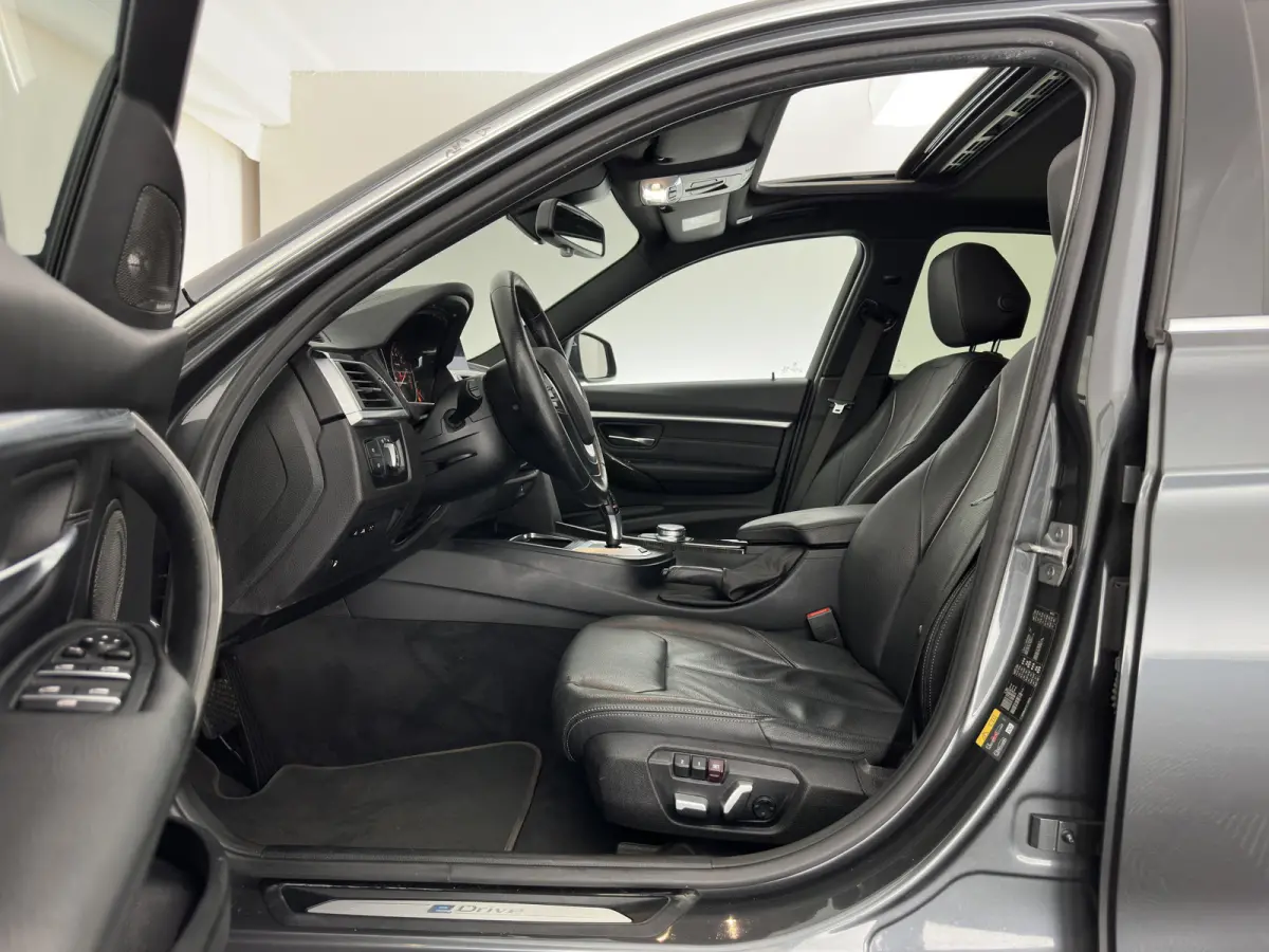 330e High Executive Luxury-Line (Plug-in) (INCL-BTW) Aut. *PANO |  LEATHER | FULL-LED | MEMORY-PACK | HARMAN/KARDON-AUDIO | BLINDSPOT | KEYLESS | CAMERA | NAVI-FULLMAP | DAB | PRIVACY-GLASS 