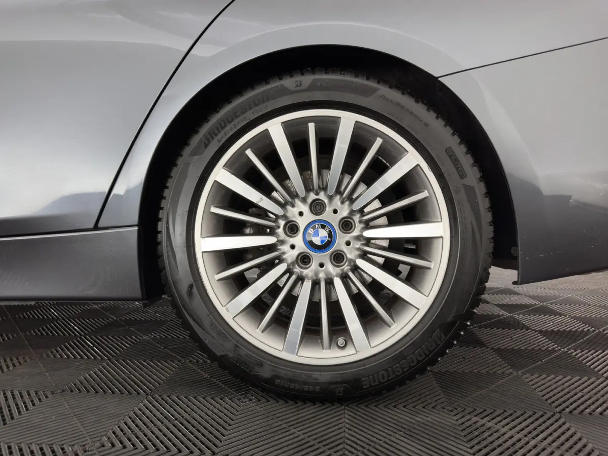 330e High Executive Luxury-Line (Plug-in) (INCL-BTW) Aut. *PANO |  LEATHER | FULL-LED | MEMORY-PACK | HARMAN/KARDON-AUDIO | BLINDSPOT | KEYLESS | CAMERA | NAVI-FULLMAP | DAB | PRIVACY-GLASS 
