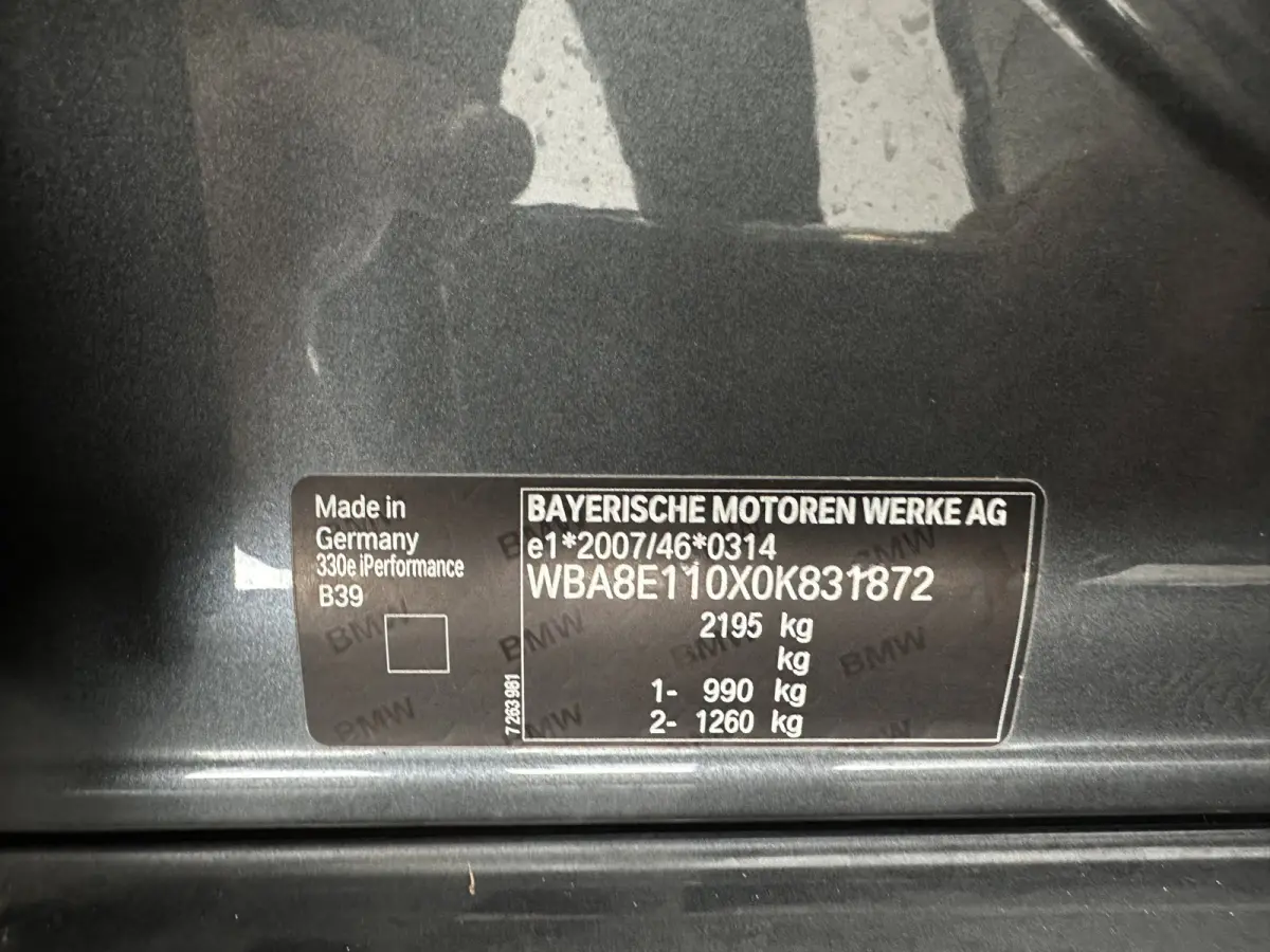 330e High Executive Luxury-Line (Plug-in) (INCL-BTW) Aut. *PANO |  LEATHER | FULL-LED | MEMORY-PACK | HARMAN/KARDON-AUDIO | BLINDSPOT | KEYLESS | CAMERA | NAVI-FULLMAP | DAB | PRIVACY-GLASS 