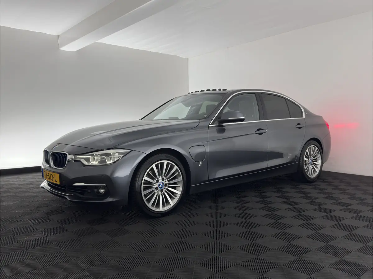 330e High Executive Luxury-Line (Plug-in) (INCL-BTW) Aut. *PANO |  LEATHER | FULL-LED | MEMORY-PACK | HARMAN/KARDON-AUDIO | BLINDSPOT | KEYLESS | CAMERA | NAVI-FULLMAP | DAB | PRIVACY-GLASS 