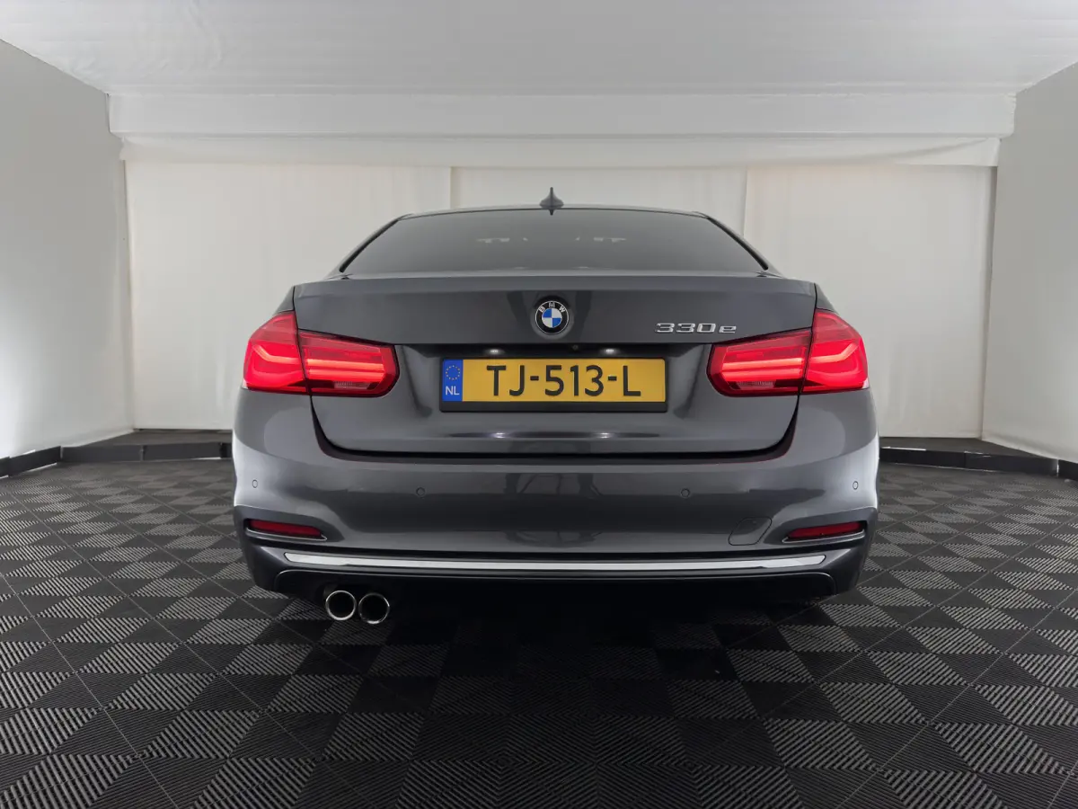 330e High Executive Luxury-Line (Plug-in) (INCL-BTW) Aut. *PANO |  LEATHER | FULL-LED | MEMORY-PACK | HARMAN/KARDON-AUDIO | BLINDSPOT | KEYLESS | CAMERA | NAVI-FULLMAP | DAB | PRIVACY-GLASS 