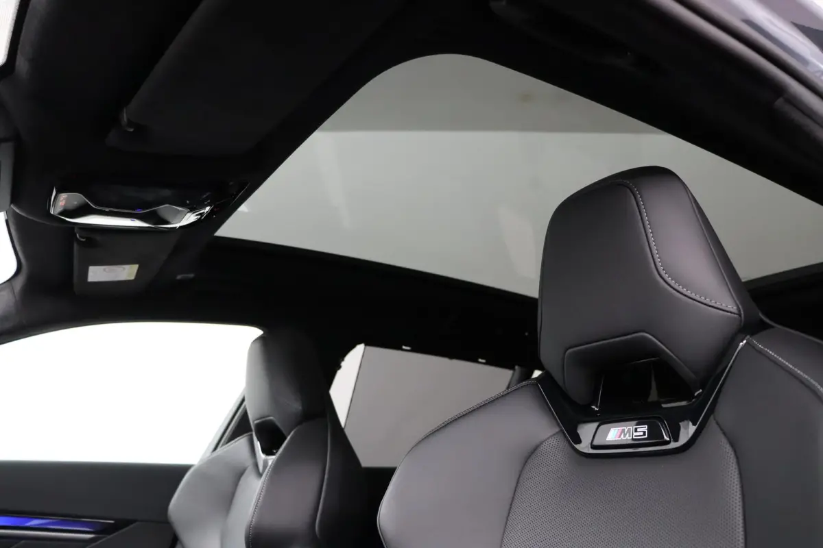 M5 | M Drivers Pack | Comfort Pack | Bowers & Wilkins | Panoramadak