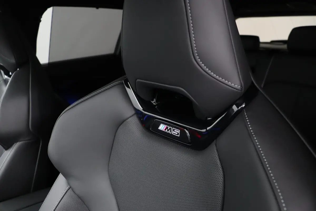 M5 | M Drivers Pack | Comfort Pack | Bowers & Wilkins | Panoramadak