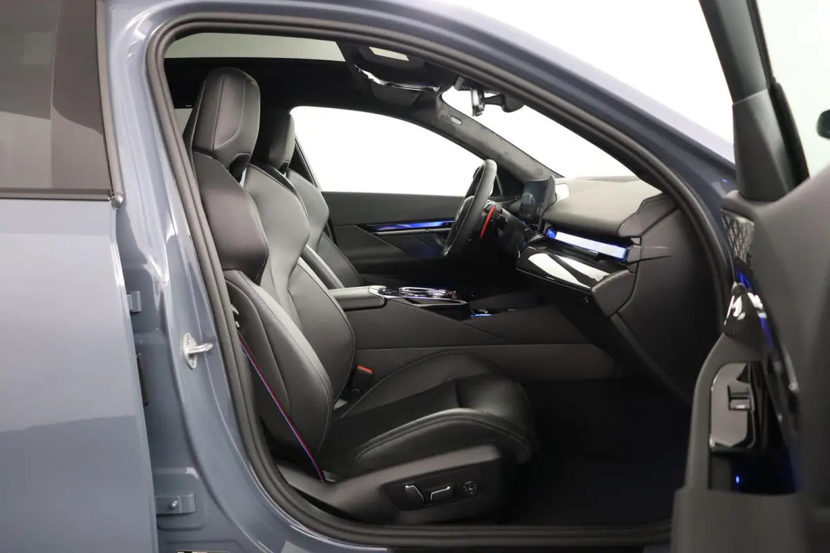 M5 | M Drivers Pack | Comfort Pack | Bowers & Wilkins | Panoramadak