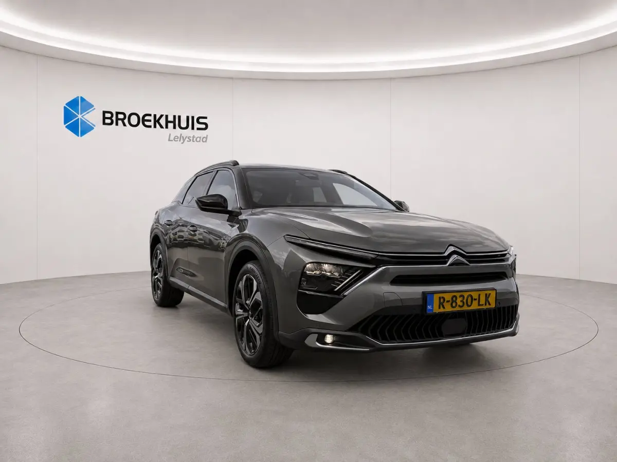 1.2 PURETECH 130PK BUSINESS PLUS AUTOMAAT / NAVI / LEDER / CLIMA / LED / PDC / CAMERA / 19" LMV / KEYLESS / HUD / ADAPT. CRUISECONTROL / NIEUWSTAAT !!