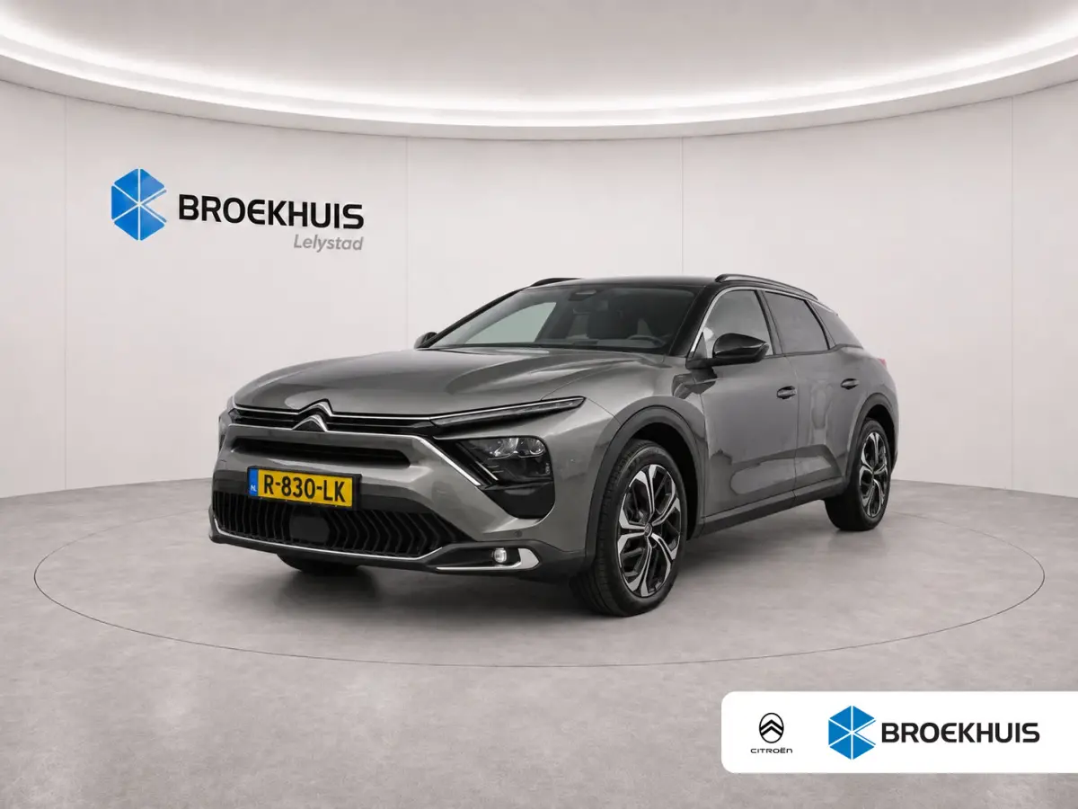 1.2 PURETECH 130PK BUSINESS PLUS AUTOMAAT / NAVI / LEDER / CLIMA / LED / PDC / CAMERA / 19" LMV / KEYLESS / HUD / ADAPT. CRUISECONTROL / NIEUWSTAAT !!