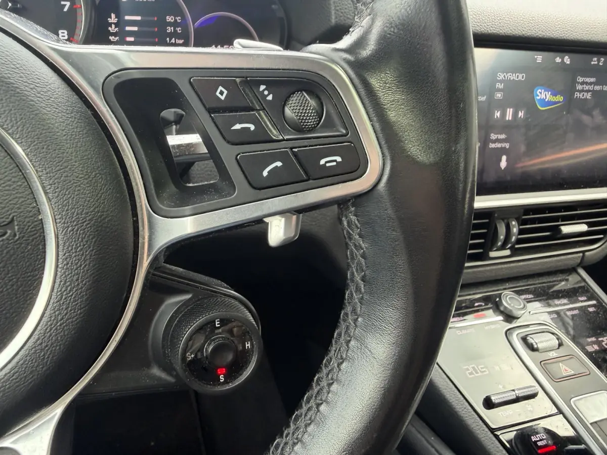 3.0 E-Hybrid Sport Chrono | Panoramadak | Camera | Bose | Elektrische Trekhaak | Elektrische Achterklep |