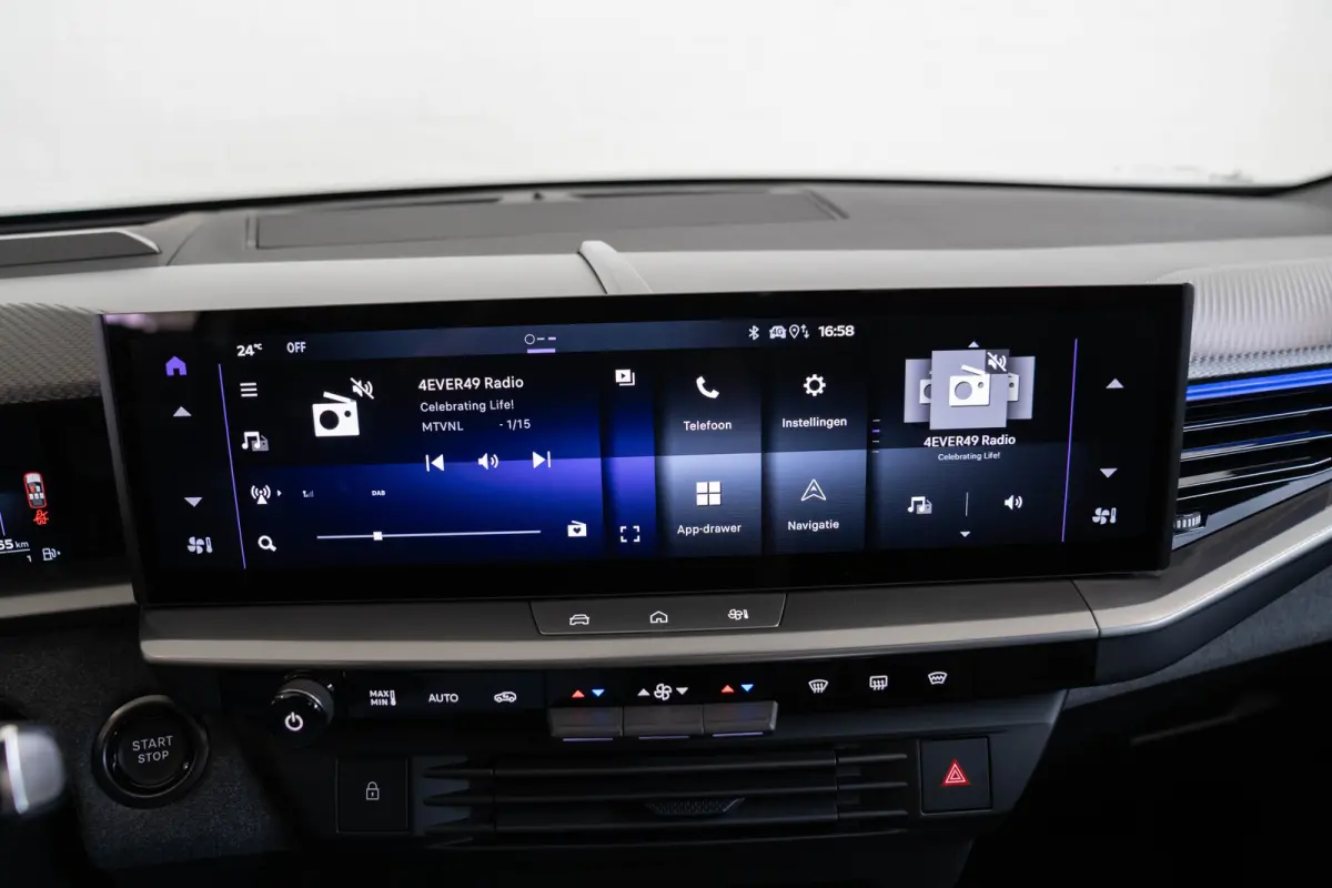 1.6 Turbo Plug-in-Hybrid GS | Tot 8 Jaar Garantie | Panoramdak | 20 Inch LM | Focal Sound | Elektrische Achterklep | Navigatie |