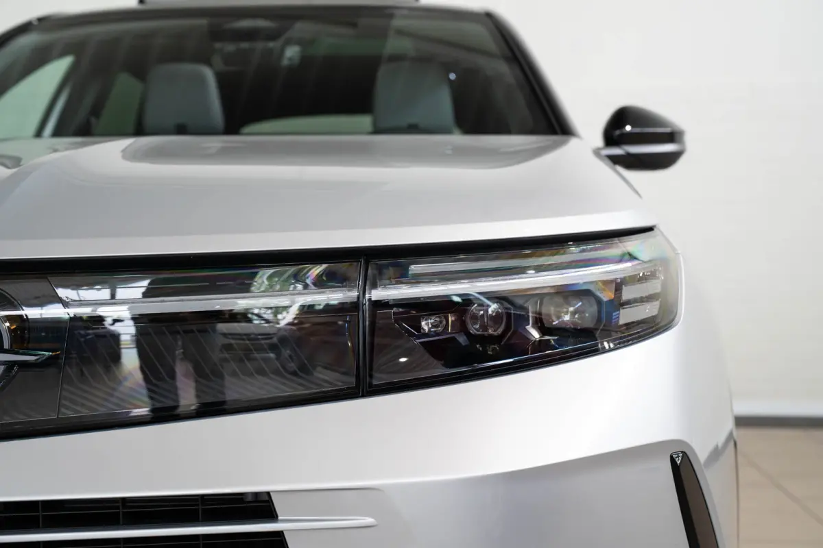 1.6 Turbo Plug-in-Hybrid GS | Tot 8 Jaar Garantie | Panoramdak | 20 Inch LM | Focal Sound | Elektrische Achterklep | Navigatie |