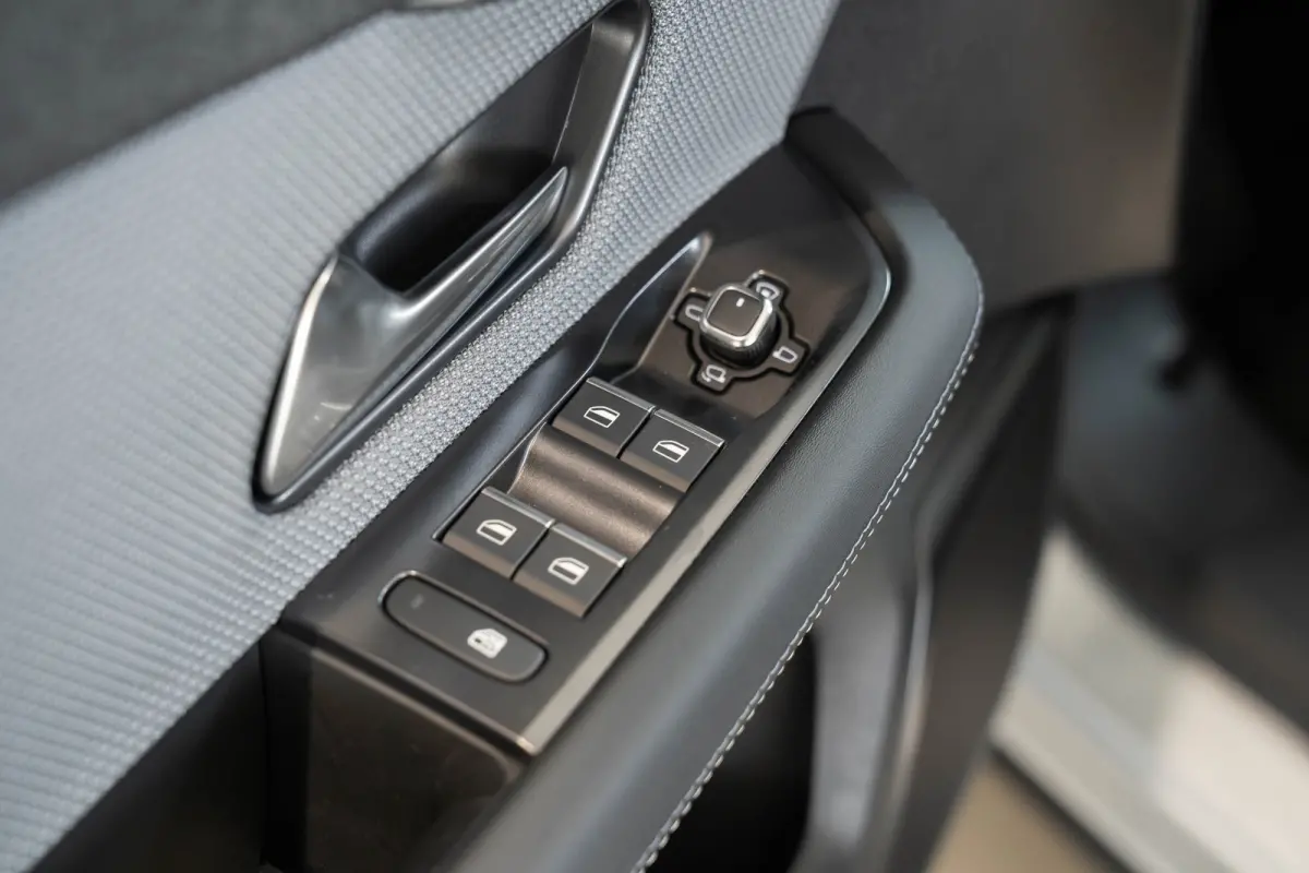 1.6 Turbo Plug-in-Hybrid GS | Tot 8 Jaar Garantie | Panoramdak | 20 Inch LM | Focal Sound | Elektrische Achterklep | Navigatie |