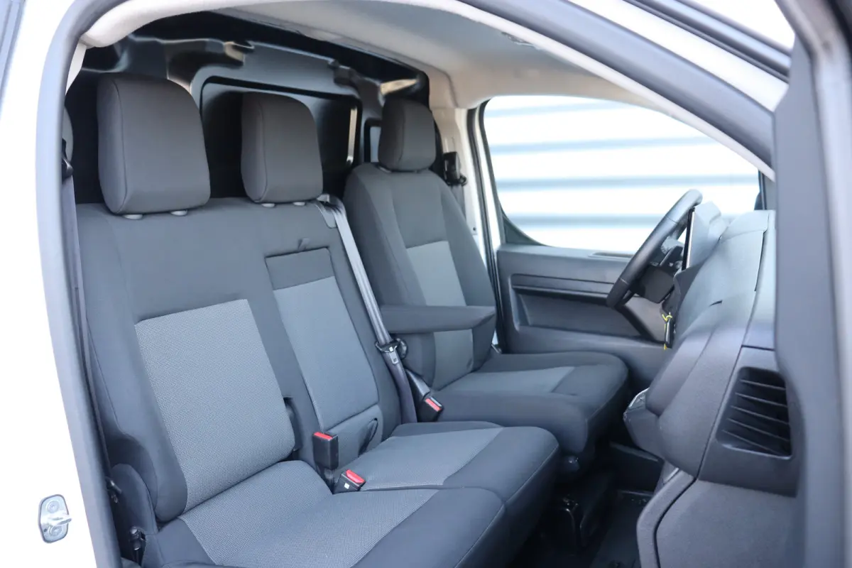 2.0 BLUEHDI 145PK L3H1 AUTOMAAT / NAVI / AIRCO / LED / PDC / CAMERA / BPM VRIJ / BETIMMERING / WINTERPAKKET / 1E EIGENAAR !!