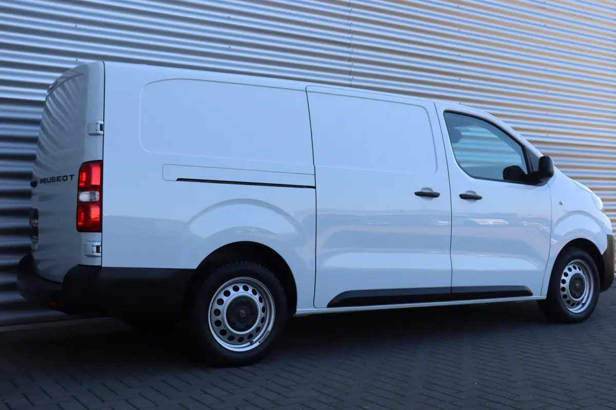 2.0 BLUEHDI 145PK L3H1 AUTOMAAT / NAVI / AIRCO / LED / PDC / CAMERA / BPM VRIJ / BETIMMERING / WINTERPAKKET / 1E EIGENAAR !!