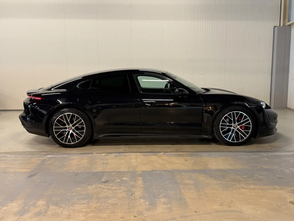 4S Performance 84 kWh | NAP | SPORT CHRONO | ZONNEDAK | BOSE AUDIO