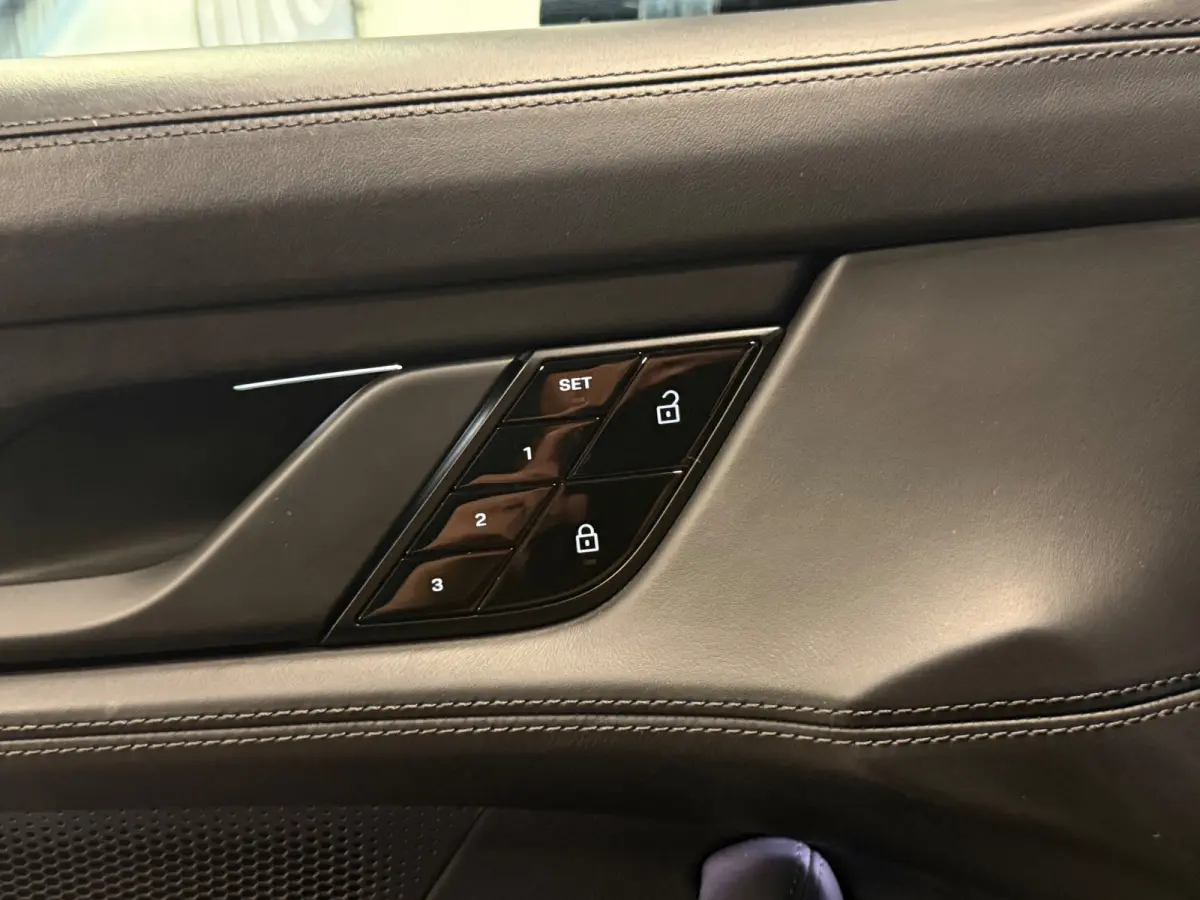 4S Performance 84 kWh | NAP | SPORT CHRONO | ZONNEDAK | BOSE AUDIO