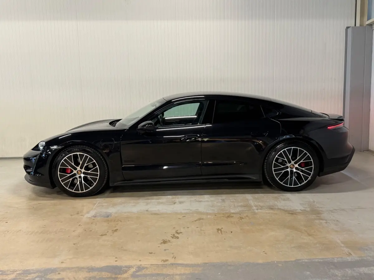 4S Performance 84 kWh | NAP | SPORT CHRONO | ZONNEDAK | BOSE AUDIO