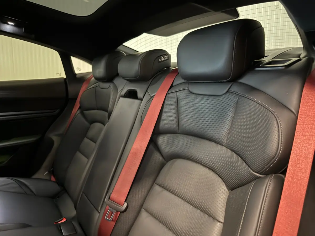 4S Performance 84 kWh | NAP | SPORT CHRONO | ZONNEDAK | BOSE AUDIO