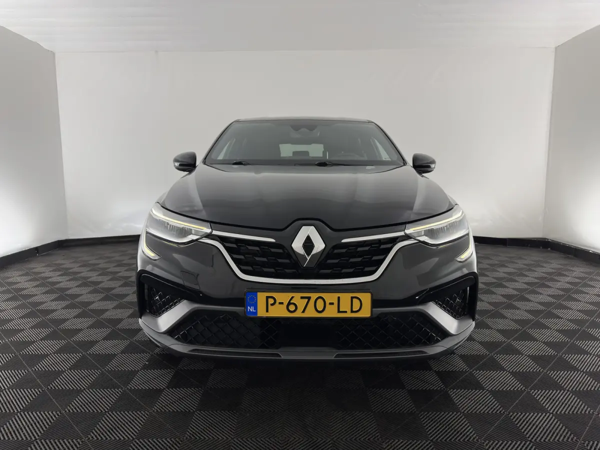 1.6 E-Tech Hybrid 145 R.S. Line (INCL-BTW) Aut. *LEATHER | FULL-LED | BLINDSPOT | CAMERA | BOSE-AUDIO | HEATED-SPORTSEATS | KEYLESS | AMBIENTLIGHT | DIGI-COCKPIT | PRIVACY-GLASS | NAVI-FULLM