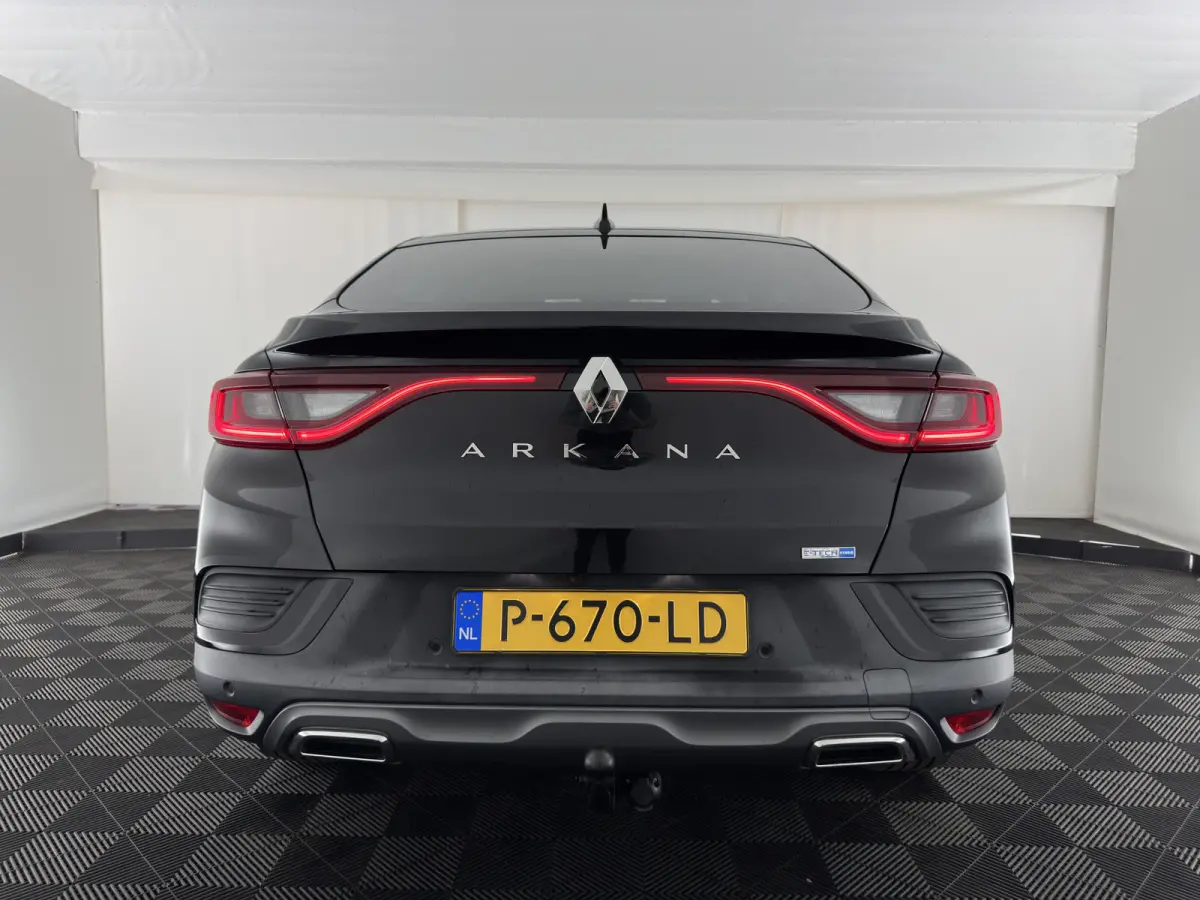1.6 E-Tech Hybrid 145 R.S. Line (INCL-BTW) Aut. *LEATHER | FULL-LED | BLINDSPOT | CAMERA | BOSE-AUDIO | HEATED-SPORTSEATS | KEYLESS | AMBIENTLIGHT | DIGI-COCKPIT | PRIVACY-GLASS | NAVI-FULLM