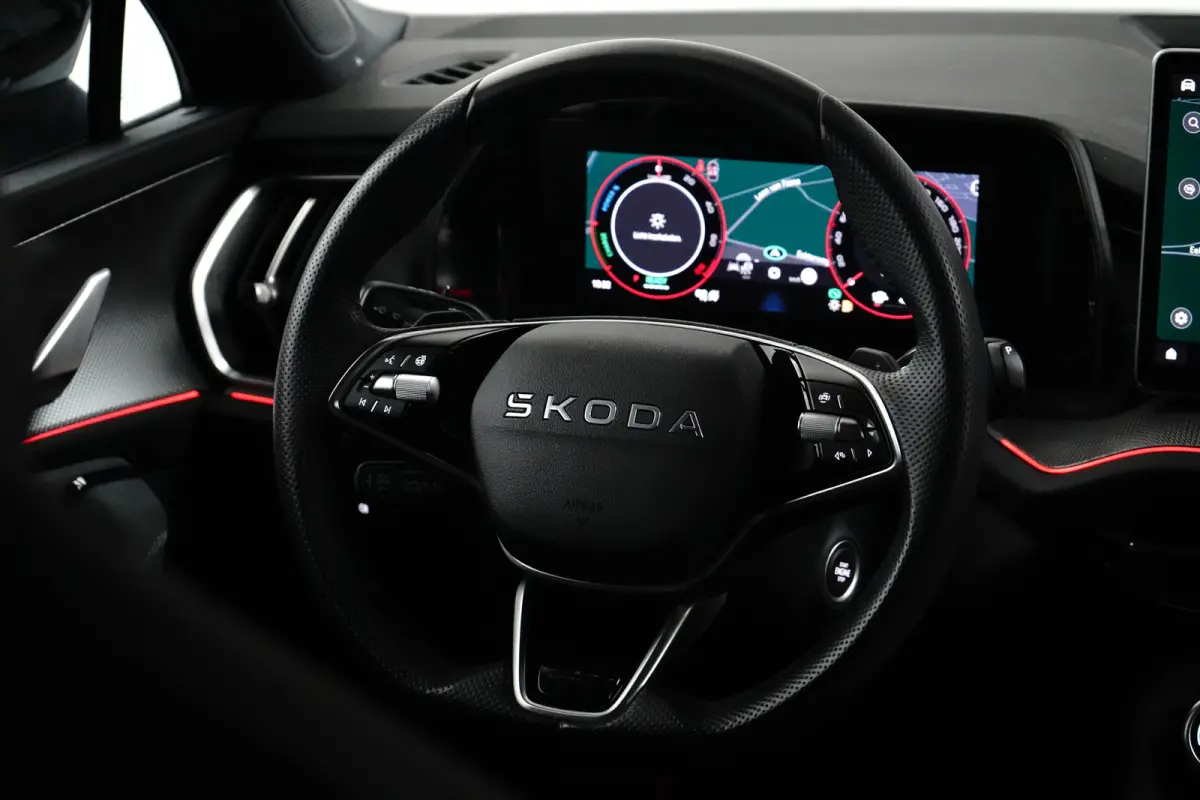 1.5 TSI PHEV Sportline Business | Achteruitrijcamera | Cruise control adaptief | Elektrisch verstelb. bestuurdersstoel met geheugen