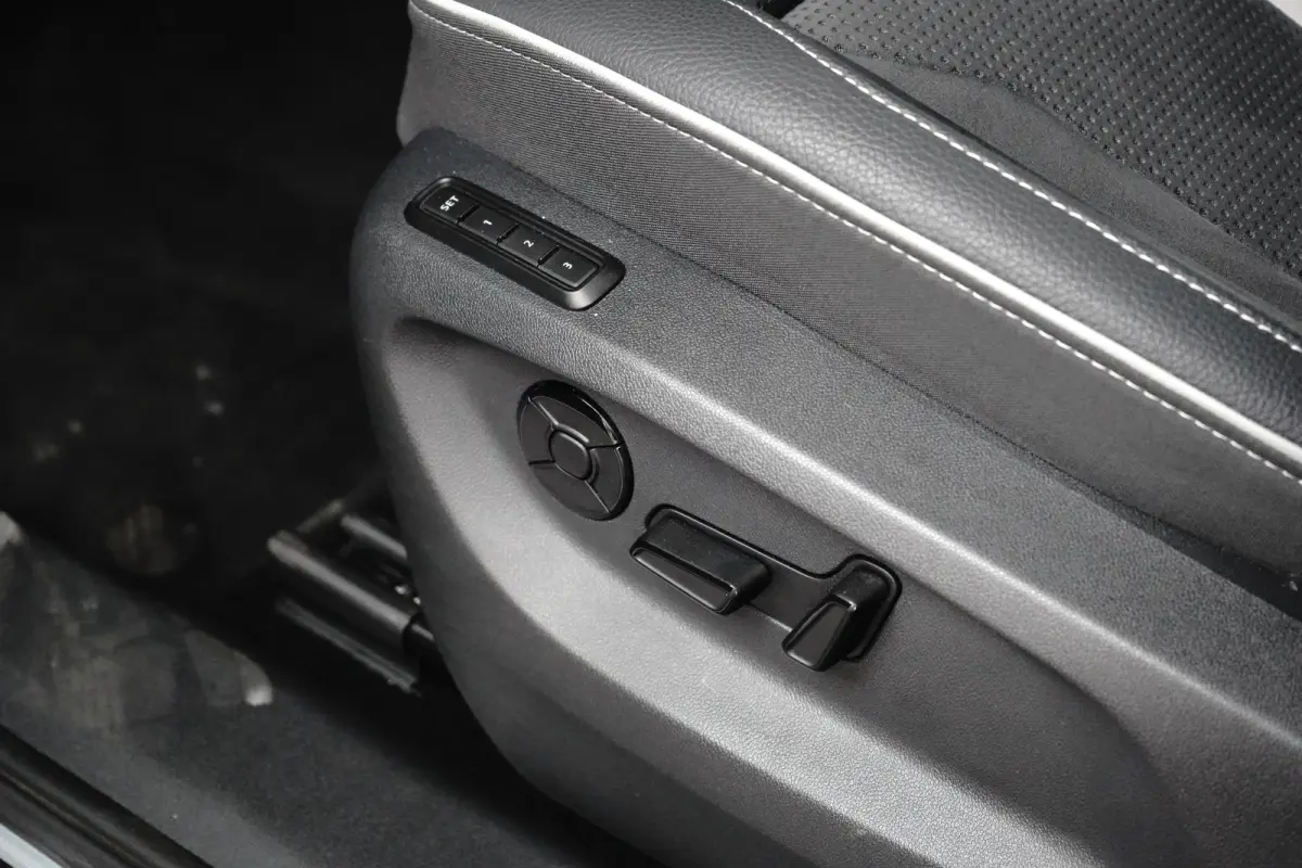 1.5 TSI PHEV Sportline Business | Achteruitrijcamera | Cruise control adaptief | Elektrisch verstelb. bestuurdersstoel met geheugen