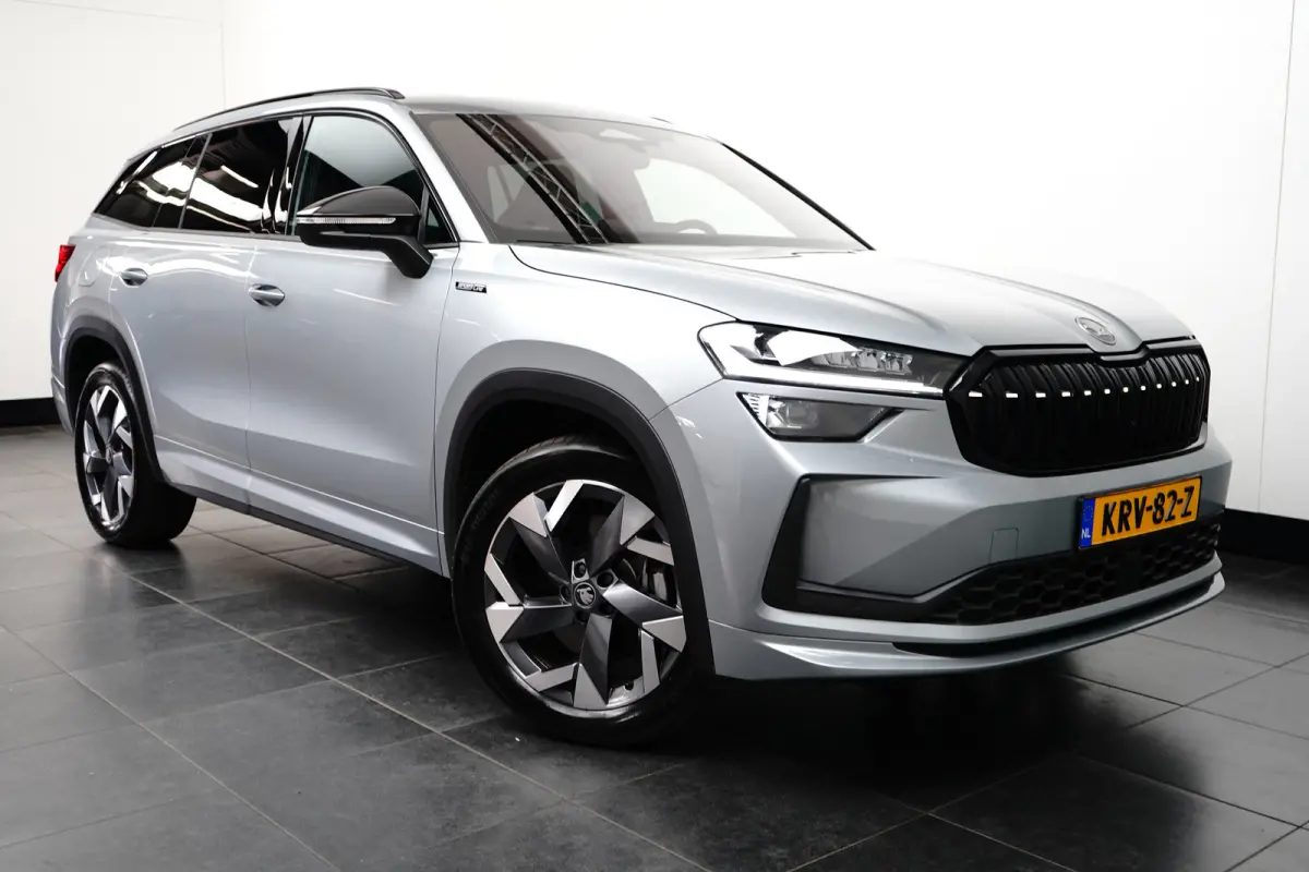 1.5 TSI PHEV Sportline Business | Achteruitrijcamera | Cruise control adaptief | Elektrisch verstelb. bestuurdersstoel met geheugen