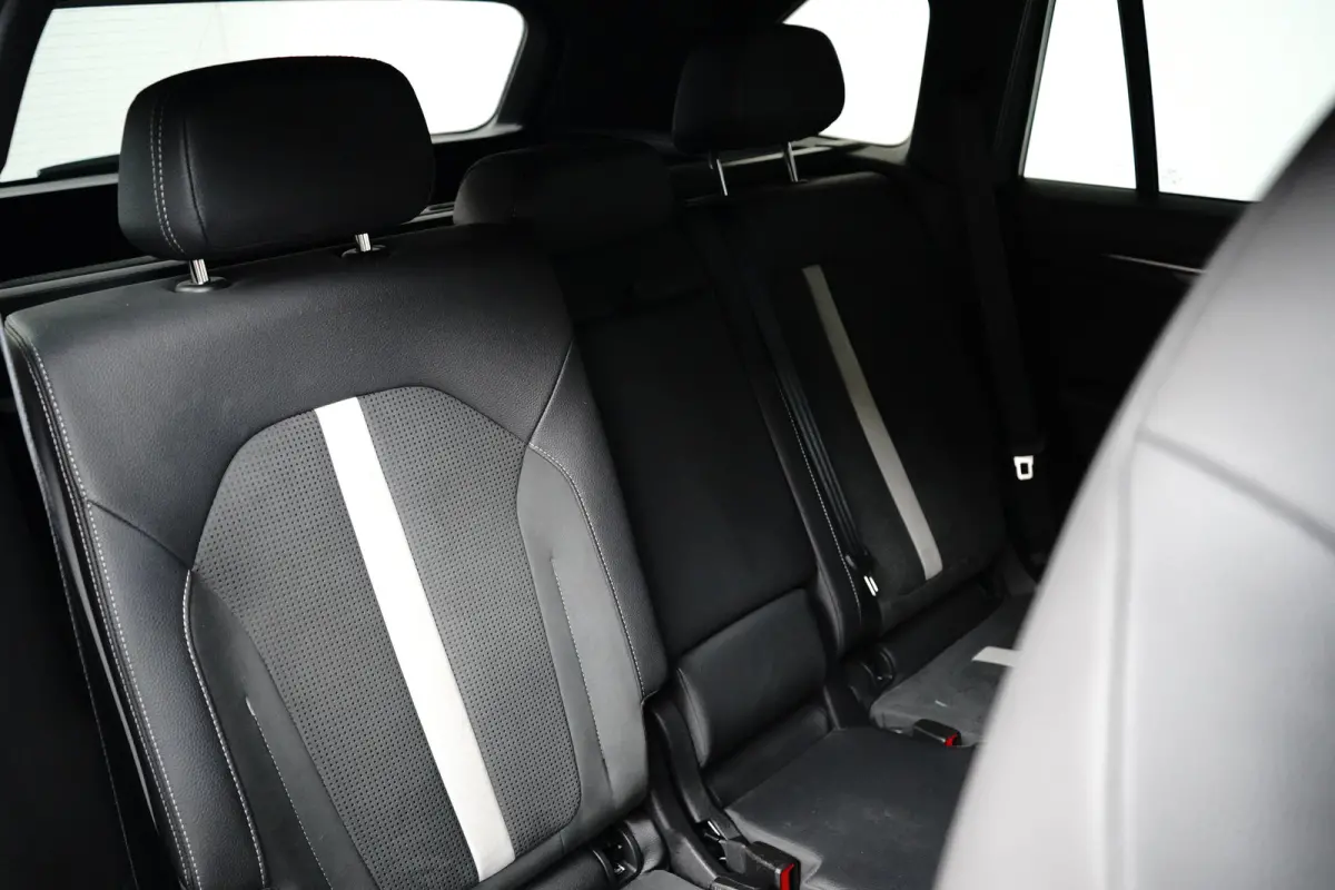1.5 TSI PHEV Sportline Business | Achteruitrijcamera | Cruise control adaptief | Elektrisch verstelb. bestuurdersstoel met geheugen