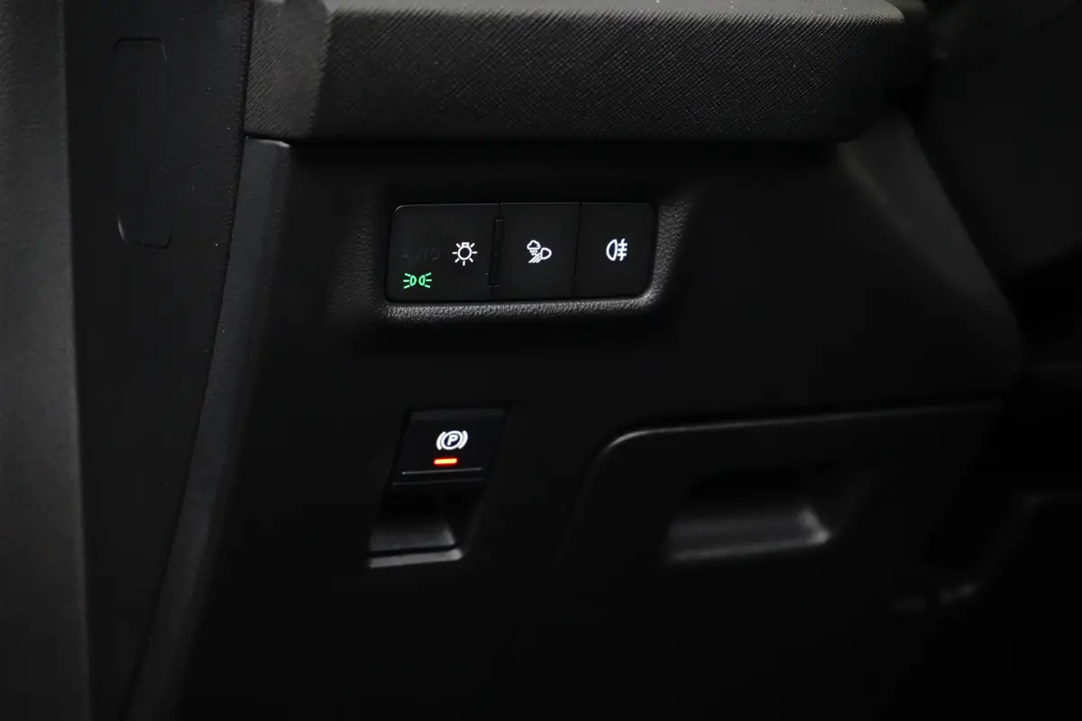 1.5 TSI PHEV Sportline Business | Achteruitrijcamera | Cruise control adaptief | Elektrisch verstelb. bestuurdersstoel met geheugen