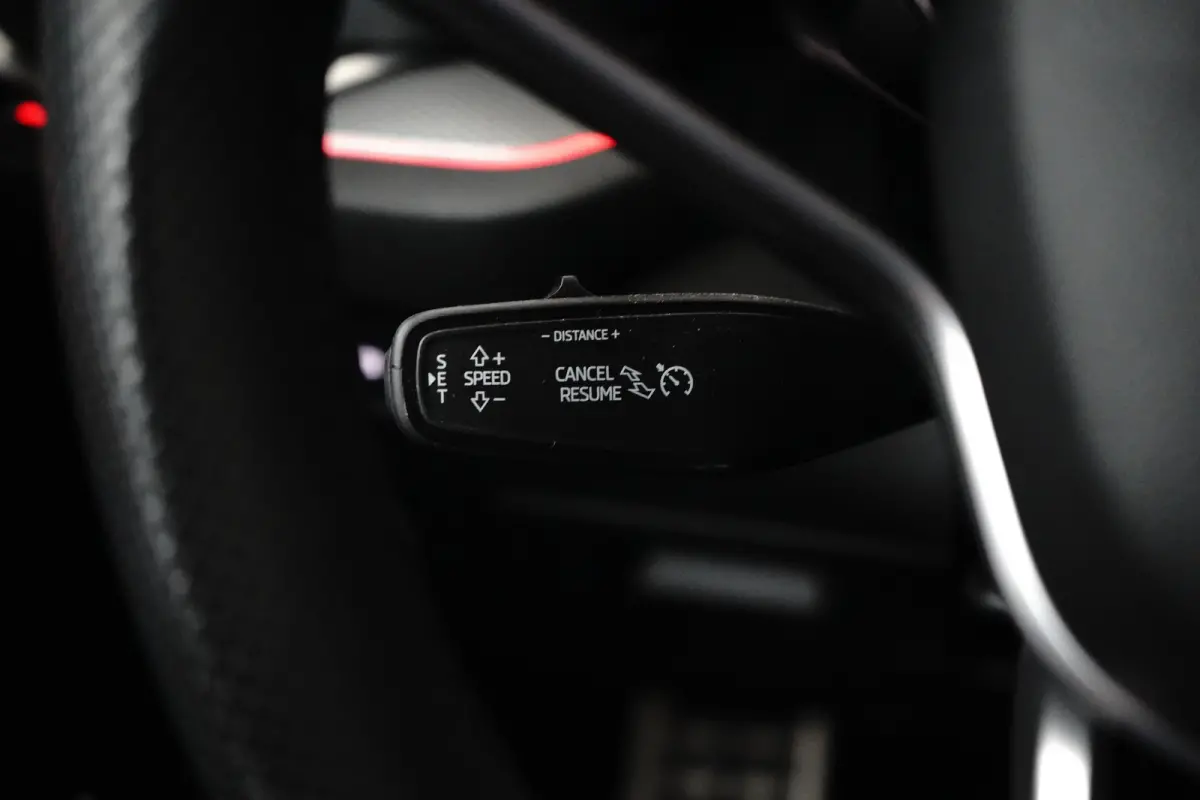 1.5 TSI PHEV Sportline Business | Achteruitrijcamera | Cruise control adaptief | Elektrisch verstelb. bestuurdersstoel met geheugen