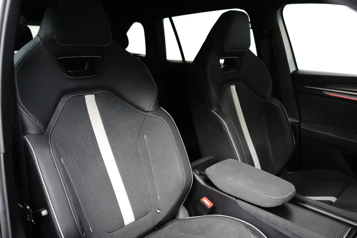 1.5 TSI PHEV Sportline Business | Achteruitrijcamera | Cruise control adaptief | Elektrisch verstelb. bestuurdersstoel met geheugen