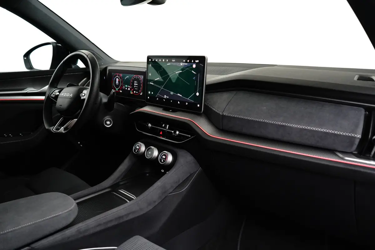 1.5 TSI PHEV Sportline Business | Achteruitrijcamera | Cruise control adaptief | Elektrisch verstelb. bestuurdersstoel met geheugen