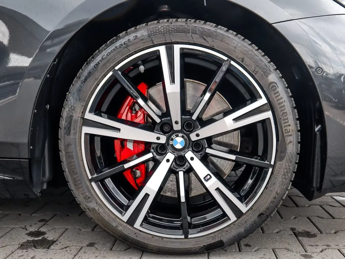 550e xDrive M-SPORT ** LED, LEDER, PANO, TREKH, 20-inch LMV, M-REMMEN, MEM ** Ex BMW-AG ** ** INFORMEER OOK NAAR ONZE AANTREKKELIJKE FINANCIAL-LEASE TARIEVEN **