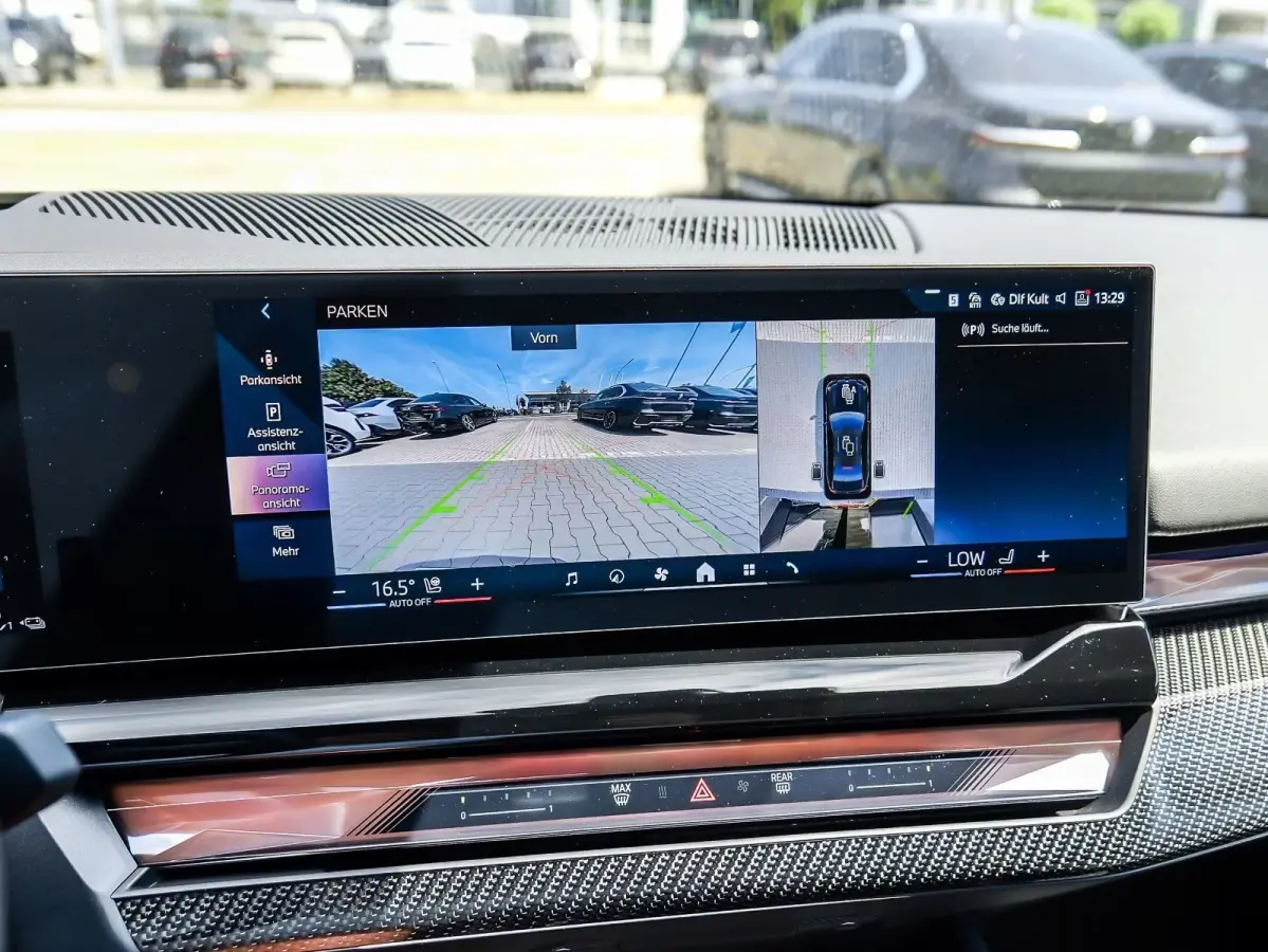 550e xDrive M-SPORT ** LED, LEDER, PANO, TREKH, 20-inch LMV, M-REMMEN, MEM ** Ex BMW-AG ** ** INFORMEER OOK NAAR ONZE AANTREKKELIJKE FINANCIAL-LEASE TARIEVEN **