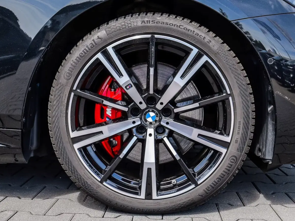 550e xDrive M-SPORT ** LED, LEDER, PANO, TREKH, 20-inch LMV, M-REMMEN, MEM ** Ex BMW-AG ** ** INFORMEER OOK NAAR ONZE AANTREKKELIJKE FINANCIAL-LEASE TARIEVEN **